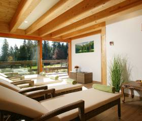 Im Berg Spa wird Erholung zum Naturzeit-Erlebnis: Wellness mit Weitblick - Natur- & Sporthotel Zuflucht